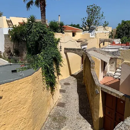 Butterfly Rhodes Old Town House Будинок відпочинку Rhodes City