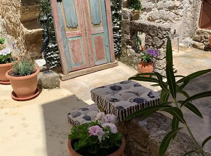 Butterfly Rhodes Old Town House Hébergement de vacances *